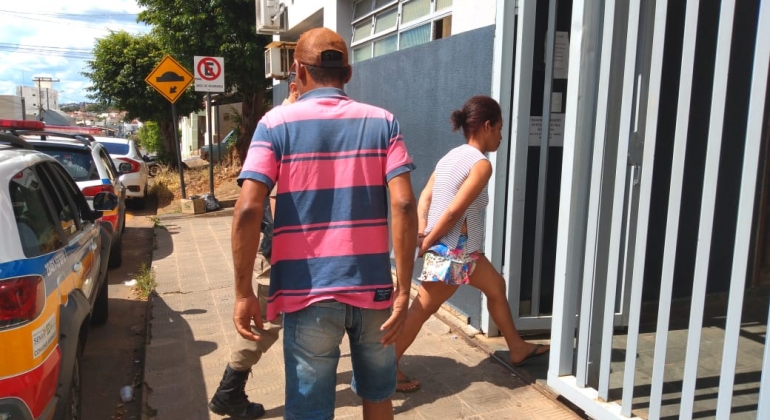 Lagoa Formosa: mulher tenta cortar pênis de homem para vingar suposta traição