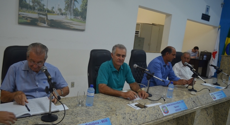 Na terceira reunião ordinária do mês vereadores de Lagoa Formosa votam 6 projetos