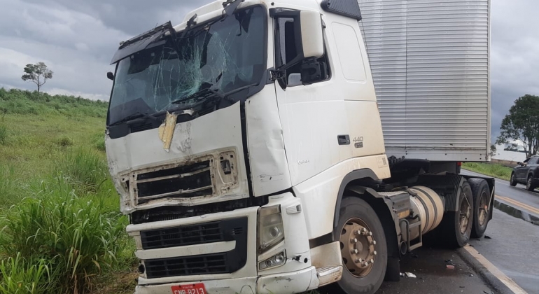 PRF registra acidente envolvendo quatro veículos na BR-365 em Patos de Minas
