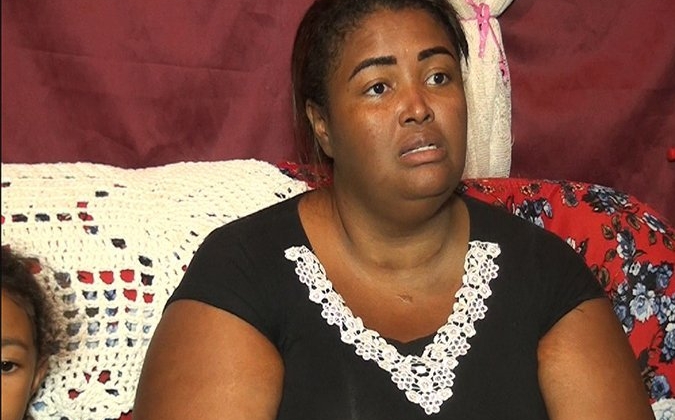 Mãe com quatro filhos da cidade de Patos de Minas pede ajuda para conseguir emprego