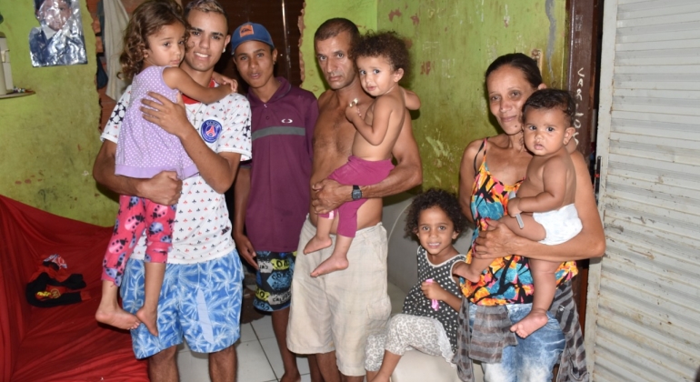 Carmo do Paranaíba: amigos pedem ajuda para finalizar construção de casa para família carente 