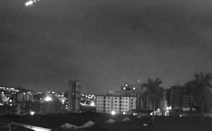 Lagoa Formosa: provável meteorito atinge atmosfera, causa estrondo e assusta população 