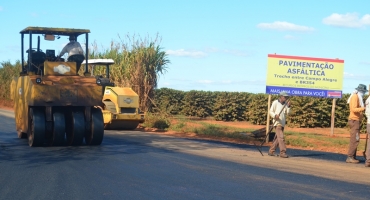 Prefeitura de Lagoa Formosa finaliza obra de pavimentação da estrada de Campo Alegre 