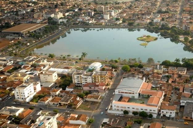 Sem comemoração do aniversário da cidade e Fenamilho Patos de Minas fica sem turismo local