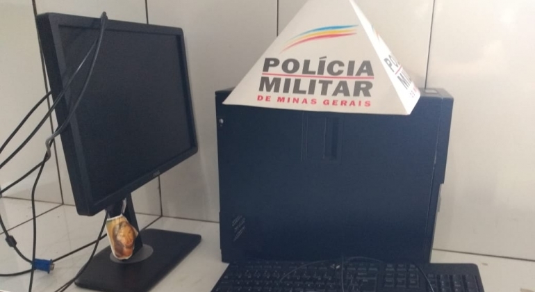 Funcionário da Prefeitura de Patos de Minas furta computador do setor de registro