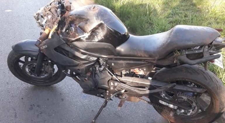 Motociclista sofre acidente na Avenida JK em Patos de Minas e tem múltiplas fraturas 