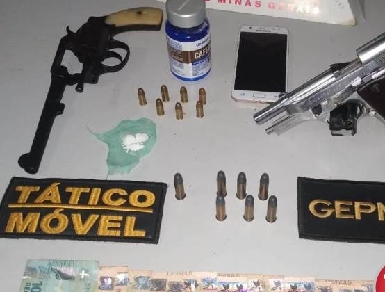 PM de Patos de Minas prende indivíduos e localiza armas e droga