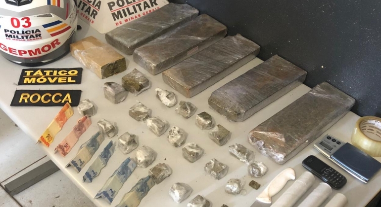 Rapaz de 19 anos é preso com 21 tabletes de maconha em Patos de Minas