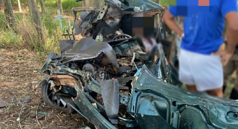 Milagre: motorista escapa com vida de grave acidente na cidade de Carmo do Paranaíba Milagre: motorista escapa com vida de grave acidente na cidade de Carmo do Paranaíba