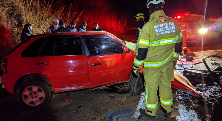 Três pessoas morrem em gravíssimo acidente na MGC-352 entre Matutina e Tiros