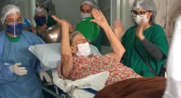  Idosa de 88 anos de Carmo do Paranaíba vence a COVID-19 após dias de internação