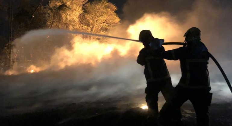 Incêndio atinge empresa de agronegócio em Patos de Minas e mobiliza efetivo do Corpo de Bombeiros Incêndio atinge empresa de agronegócio em Patos de Minas e mobiliza efetivo do Corpo de Bombeiros