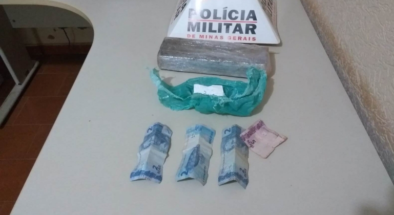 PM prende suspeita de tráfico e apreende cocaína e maconha no município de Rio Paranaíba
