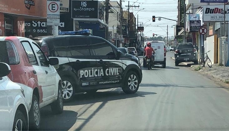 Lojas de celulares de Patos de Minas são alvos da Polícia Civil