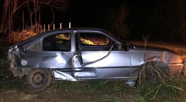 Motorista embriagado provoca acidente na BR-354 e proprietário do carro acaba detido por entregar direção à pessoa inabilitada Motorista embriagado provoca acidente na BR-354 e proprietário do carro acaba detido por entregar direção à pessoa inabilitada