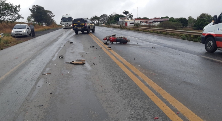 Motociclista de 33 anos morre em acidente na BR 365 em Patos de Minas Motociclista de 33 anos morre em acidente na BR 365 em Patos de Minas