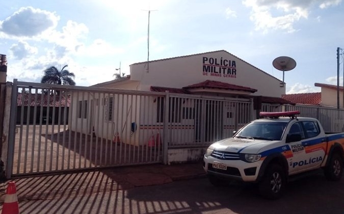 Lagamar: criminosos arrombam casa e furtam R$ 2,4 milhões de reais em dinheiro e cheques Lagamar: criminosos arrombam casa e furtam R$ 2,4 milhões de reais em dinheiro e cheques