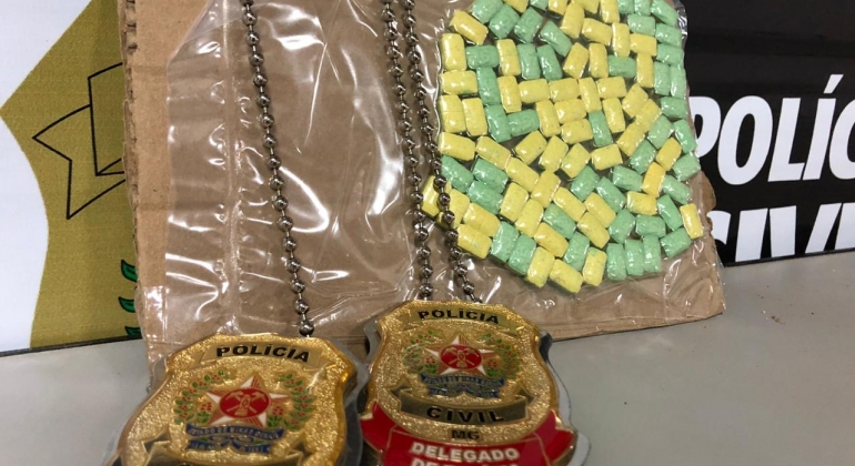 Operação Euforia da Polícia Civil apreende mais de 100 comprimidos de ecstasy em Patos de Minas Operação Euforia da Polícia Civil apreende mais de 100 comprimidos de ecstasy em Patos de Minas
