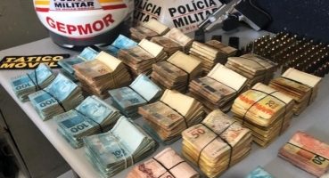 Polícia Militar apreende aproximadamente 180 mil reais em dinheiro e uma quantidade de drogas em Patos de Minas