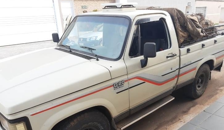 Vendedores ambulantes são presos após furtarem dinheiro dentro de imóvel em Rio Paranaíba