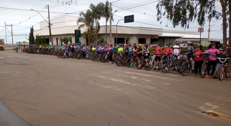 3º Pedal Solidário de Carmo do Paranaíba reúne aproximadamente 200 ciclistas da região 