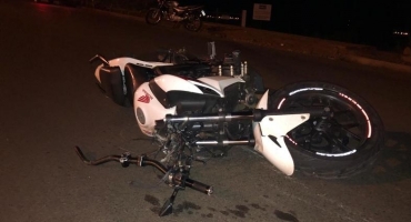 Motociclista de 40 anos morre após bater em poste na Avenida Marabá em Patos de Minas