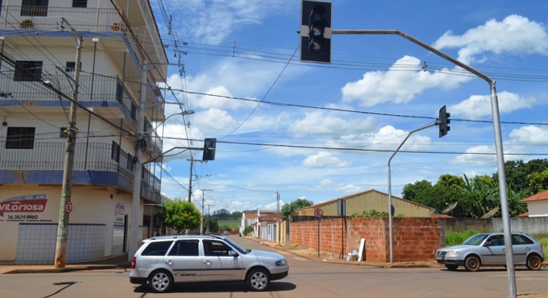  Semáforos desligados: motoristas de Lagoa Formosa reclamam da situação e prefeitura busca solução 