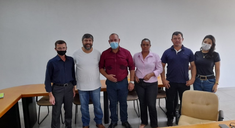Vereador João Marra participa de reunião com o prefeito de Carmo do Paranaíba