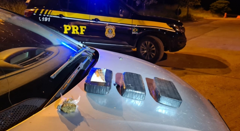 PRF prende três pessoas e apreende crack e maconha durante abordagem na BR-365