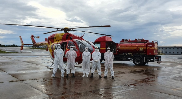 COVID-19: helicópteros do Corpo de Bombeiros transportam pacientes de Coromandel em estado grave para Divinópolis