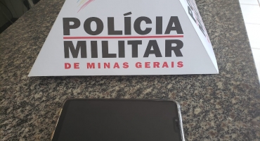 Polícia Militar de Lagoa Formosa recupera celular furtado e encaminha suspeito para a delegacia 