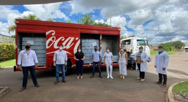 Brasil Refrescos e Coca-Cola doam 400 caixas de água mineral para Hospital de Campanha de Patos de Minas 