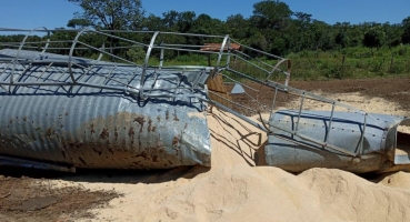 Tanque de armazenar ração tomba e mata adolescente de 13 anos no município de Lagoa Grande