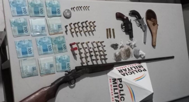 Polícia Militar  de Patos de Minas apreende drogas, armas e encaminha suspeito para a delegacia 