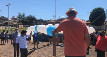 Vitímas da COVID-19 são homenageadas por fiéis católicos em Patos de Minas