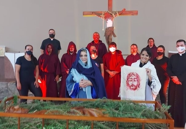 Celebração da Paixão de Cristo é transmitida on-line em Patos de Minas