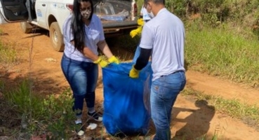 Agentes realizam mutirão de limpeza em lotes no distrito de Alagoas