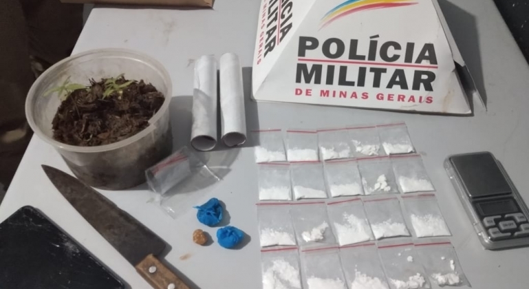 Crack, cocaína e maconha são aprendidos pela polícia militar de Patos de Minas