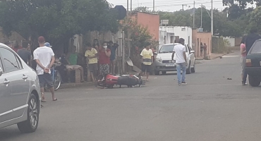 Carmo do Paranaíba: acidente envolvendo carro e moto conduzidos por menores deixa adolescente com suspeita de fratura