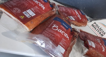 Homem é preso por furtar caixa com 20 Kg bacon em Patos de Minas