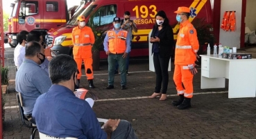 Corpo de Bombeiros lança campanha de alimentos e agasalhos em Patos de Minas e região