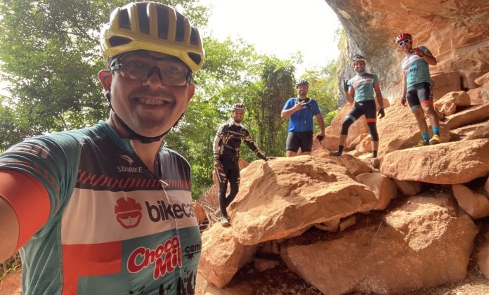 Saiba como ciclistas de Patos de Minas descobriram um novo sítio arqueológico por acaso em Presidente Olegário