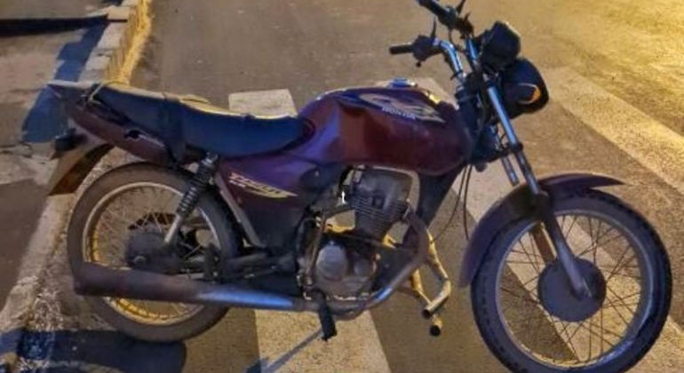 Motociclista fica ferido após colisão com BMW em Carmo do Paranaíba