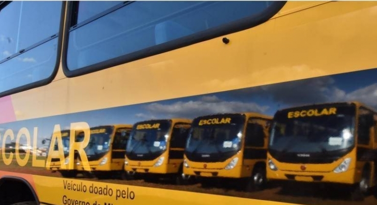 Estudantes de Lagoa Formosa pedem retomada dos serviços de transportes oferecidos pela prefeitura municipal