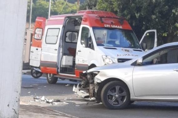 Motociclista inabilitado se envolve em acidente em Patos de Minas