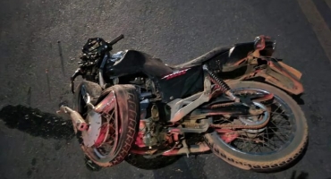 Acidente ente pick up e moto deixa motociclista gravemente ferido na LMG-514, em Rio Paranaíba