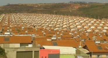 MPF faz acordos para resolver problemas de mal cheiro no Bairro Jardim Quebec em Patos de Minas