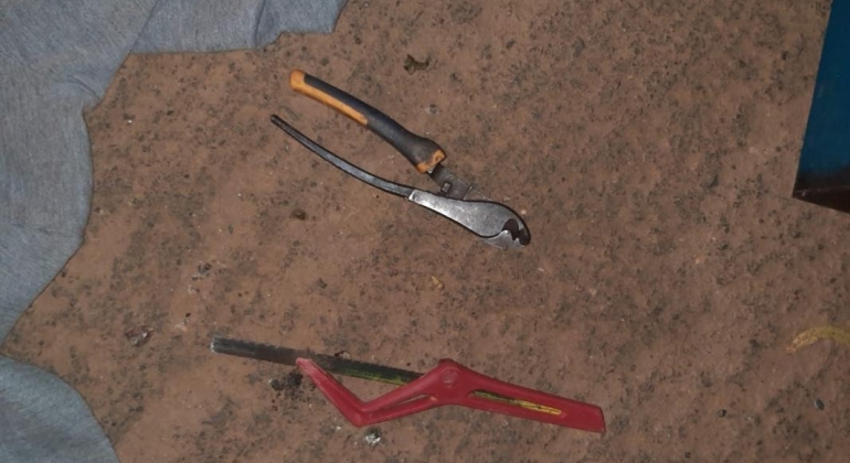 Trio é preso pela Polícia Militar Rodoviária por furto de antenas de telefone que aconteceu em Presidente Olegário Trio é preso pela Polícia Militar Rodoviária por furto de antenas de telefone que aconteceu em Presidente Olegário