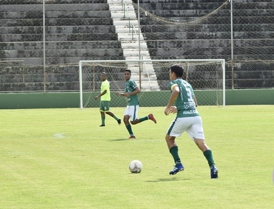 Mamoré inicia projeto do futebol com amistoso no Bernardo Rubinger