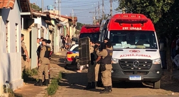 PM invade residência, domina homem e resgata mulher que era mantida refém em Patos de Minas